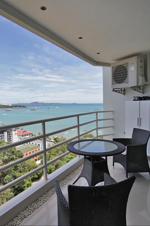 View Talay 6 Apartment Pattaya Exterior photo